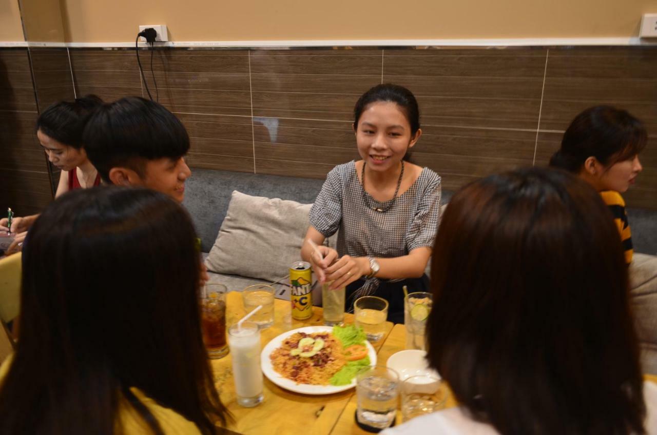 Language Exchange Hostel 2 Ho Chi Minh City Bagian luar foto