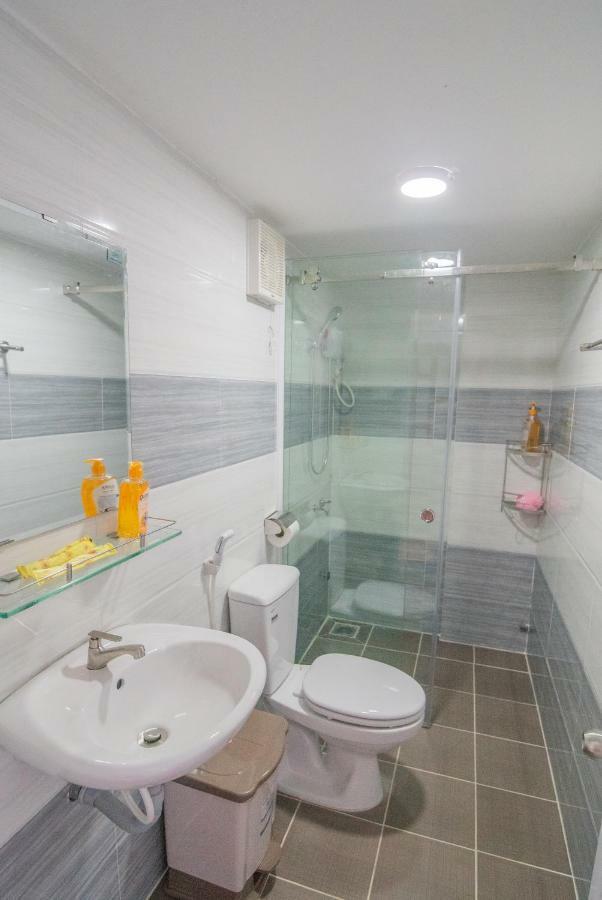 Language Exchange Hostel 2 Ho Chi Minh City Bagian luar foto