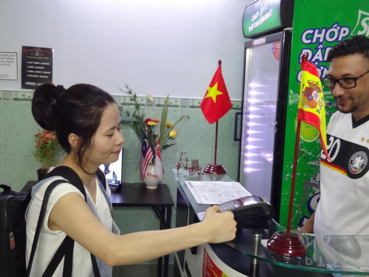 Language Exchange Hostel 2 Ho Chi Minh City Bagian luar foto